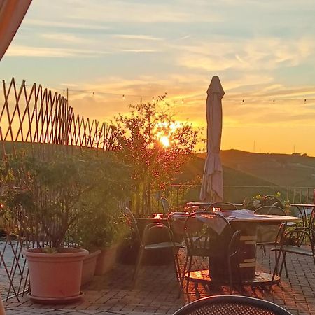 Il Borgo B&B Castellinaldo Exteriör bild