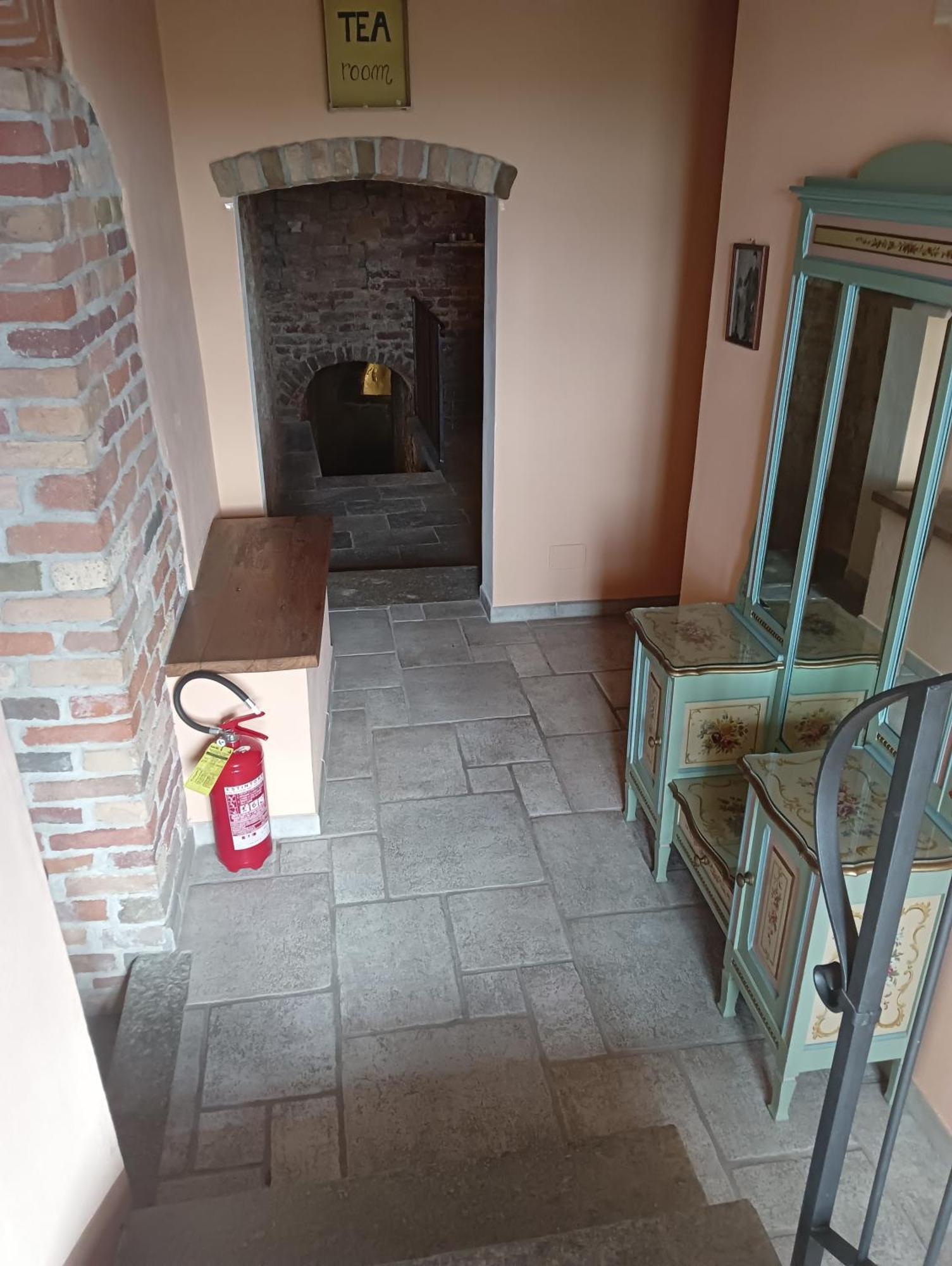 Il Borgo B&B Castellinaldo Exteriör bild