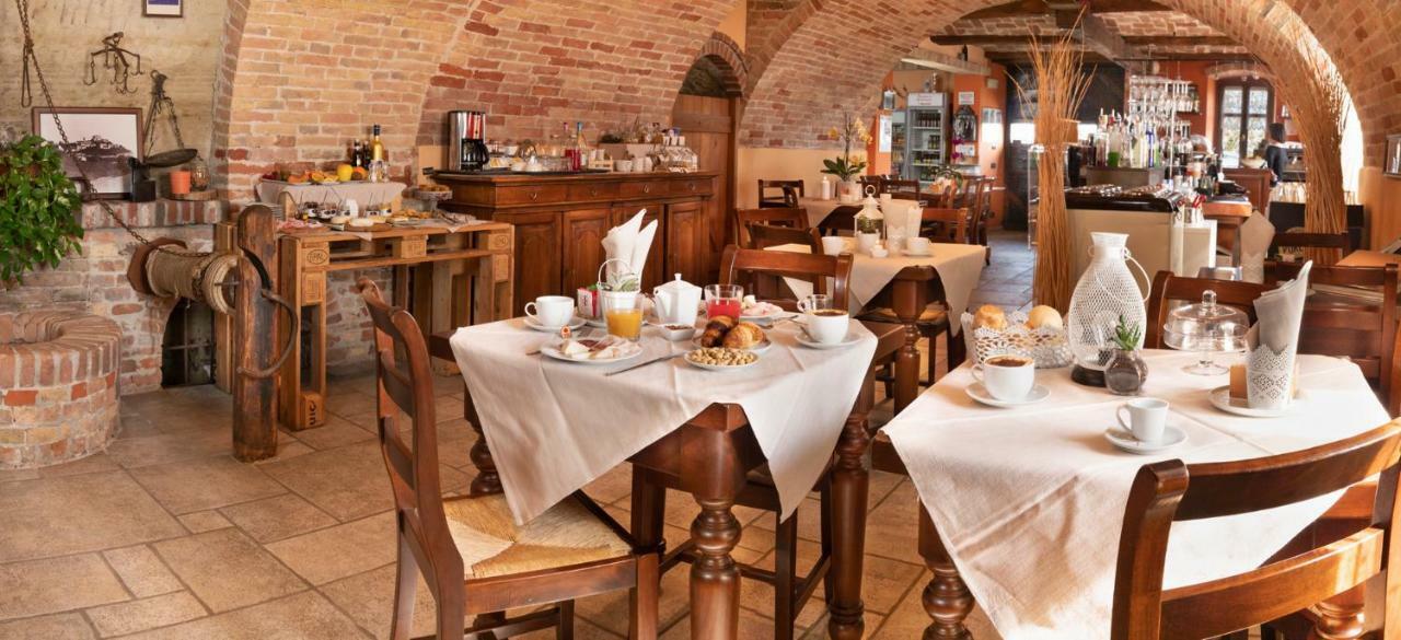 Il Borgo B&B Castellinaldo Exteriör bild